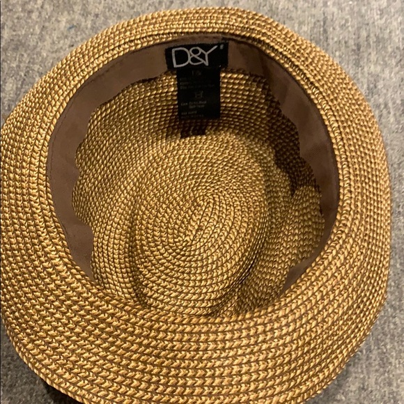 Hat - Picture 4 of 5